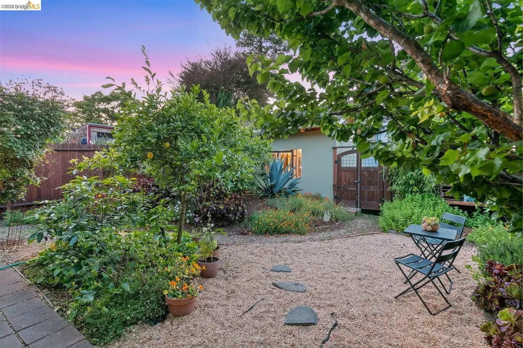 1385 Francisco Street Berkeley CA 94702