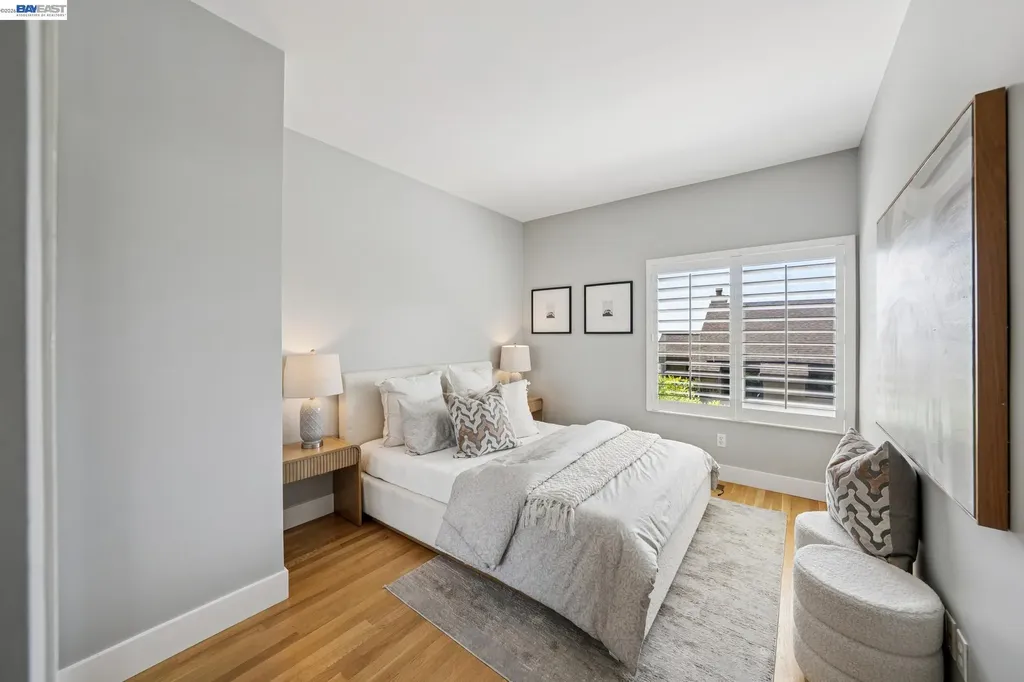41 Spyglass Hill Oakland CA 94618