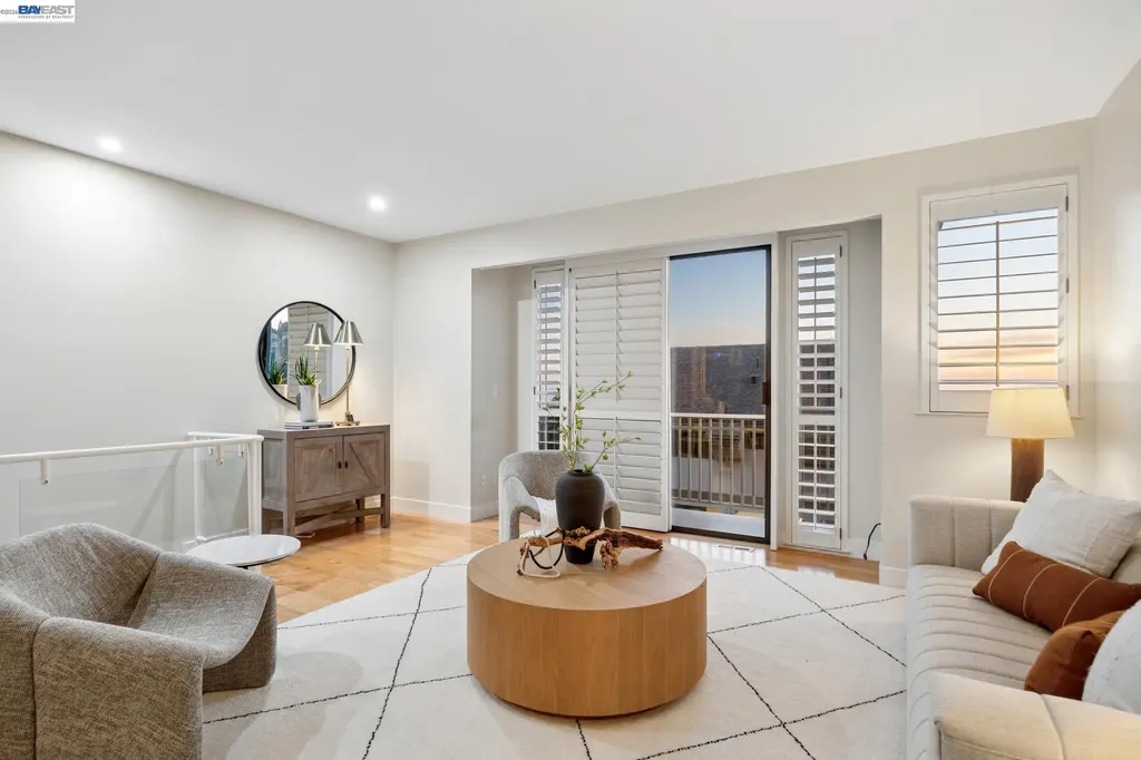 41 Spyglass Hill Oakland CA 94618