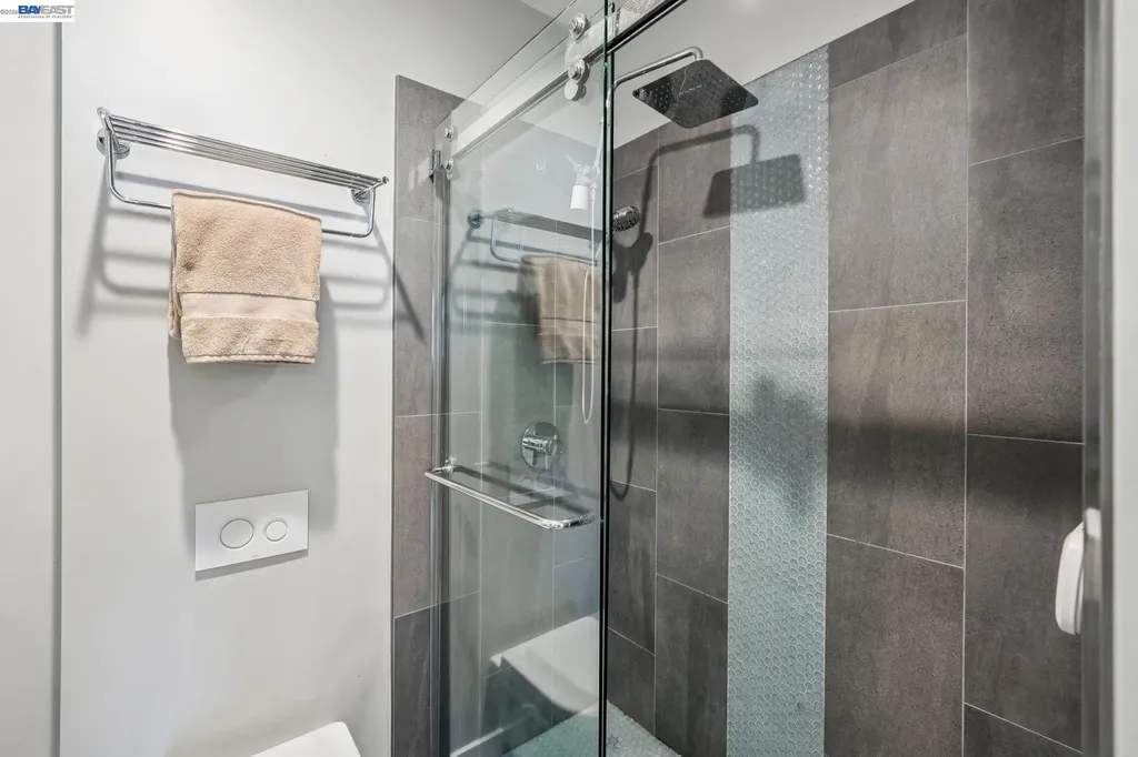 41 Spyglass Hill Oakland CA 94618