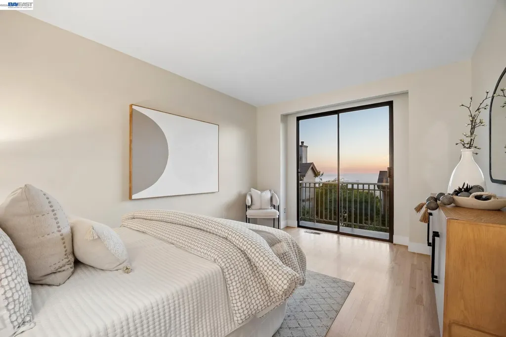 41 Spyglass Hill Oakland CA 94618