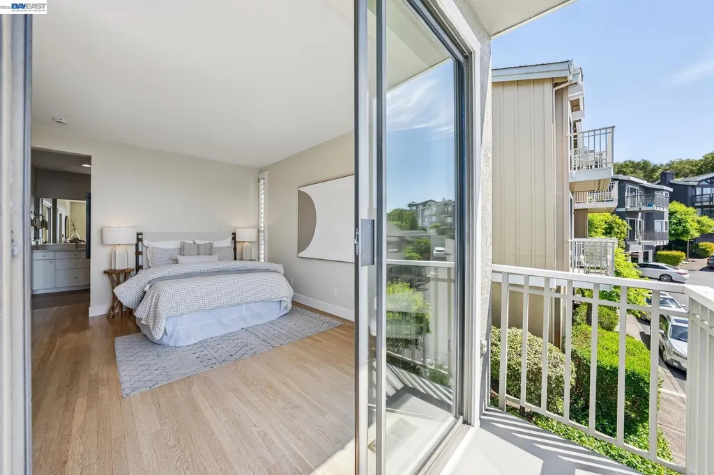 41 Spyglass Hill Oakland CA 94618