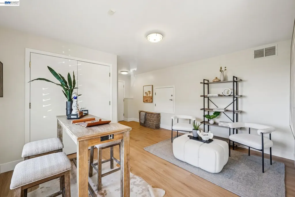 41 Spyglass Hill Oakland CA 94618
