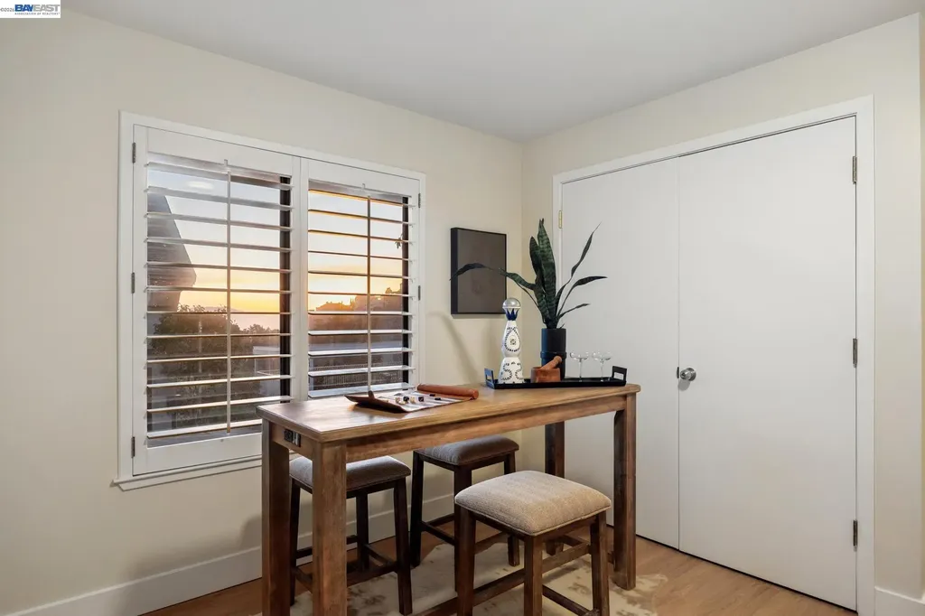 41 Spyglass Hill Oakland CA 94618