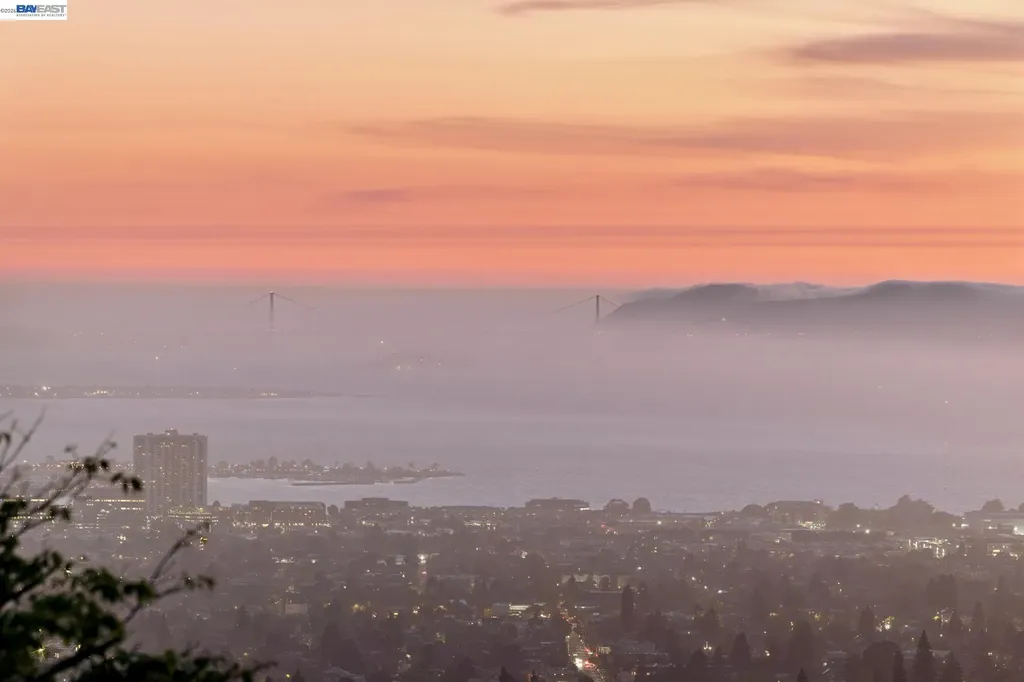 41 Spyglass Hill Oakland CA 94618