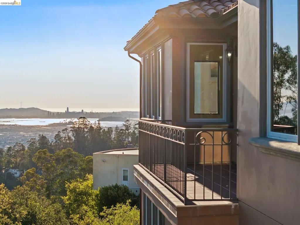 6611 Elverton Drive Oakland CA 94611