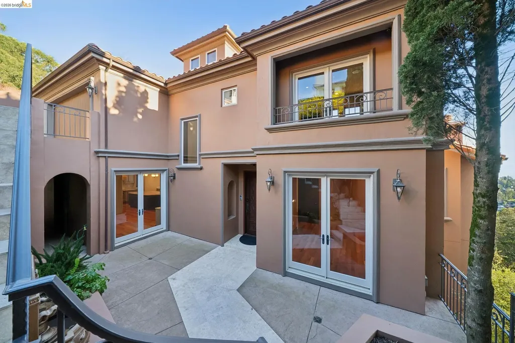 6611 Elverton Drive Oakland CA 94611