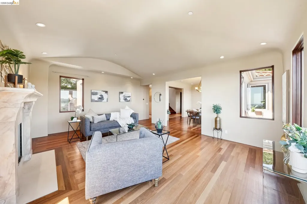 6611 Elverton Drive Oakland CA 94611