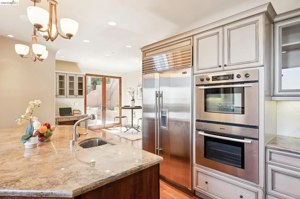 6611 Elverton Drive Oakland CA 94611