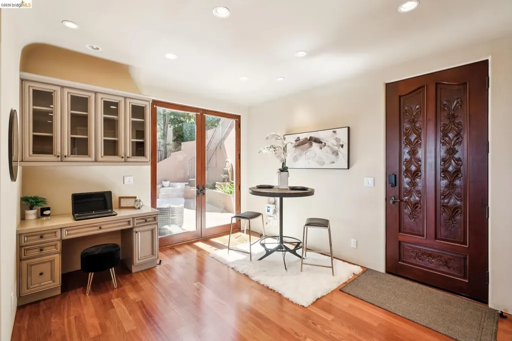 6611 Elverton Drive Oakland CA 94611