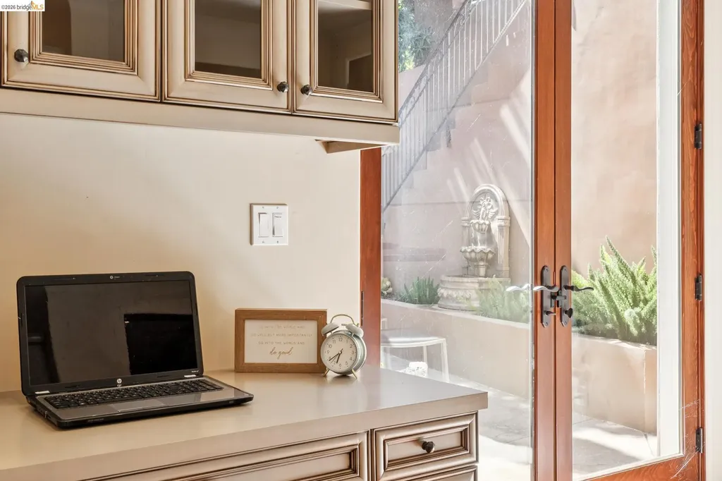 6611 Elverton Drive Oakland CA 94611
