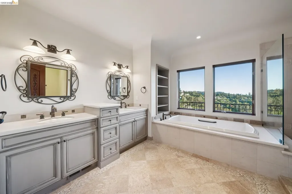 6611 Elverton Drive Oakland CA 94611