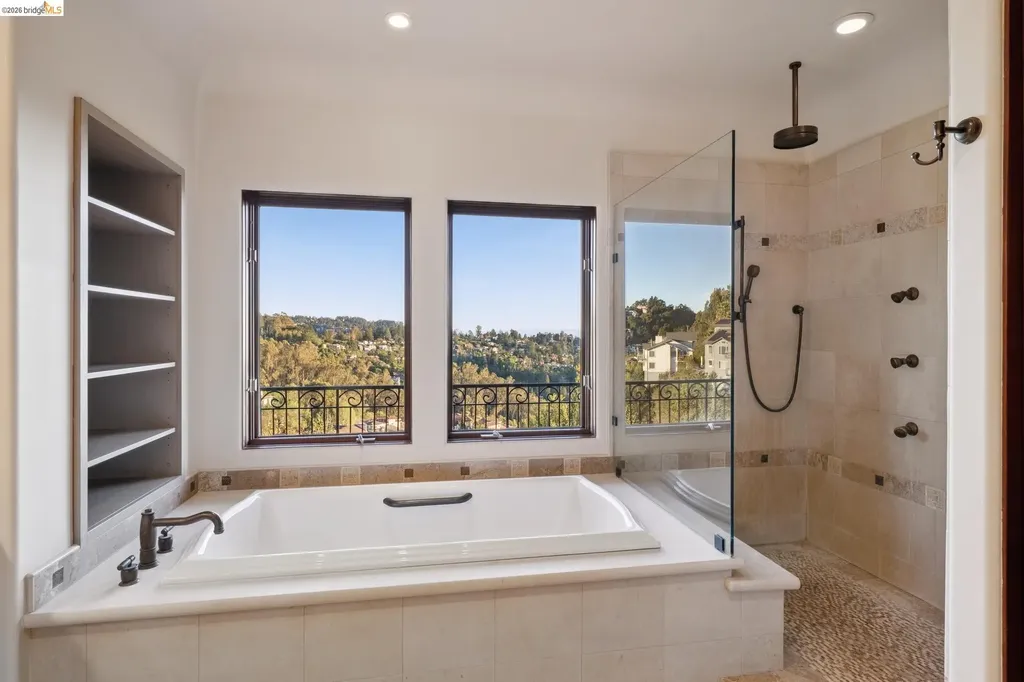 6611 Elverton Drive Oakland CA 94611