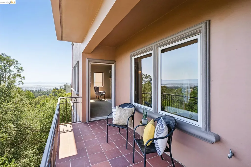 6611 Elverton Drive Oakland CA 94611