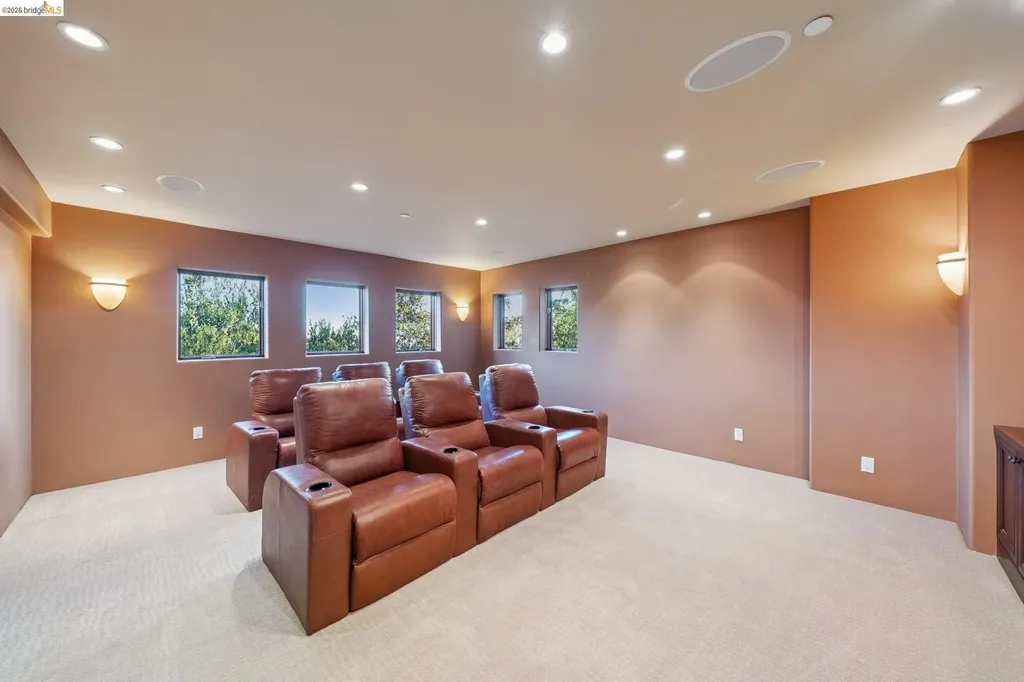 6611 Elverton Drive Oakland CA 94611