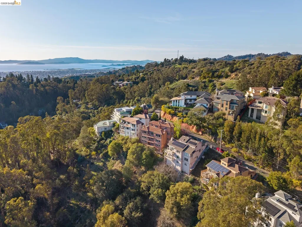 6611 Elverton Drive Oakland CA 94611