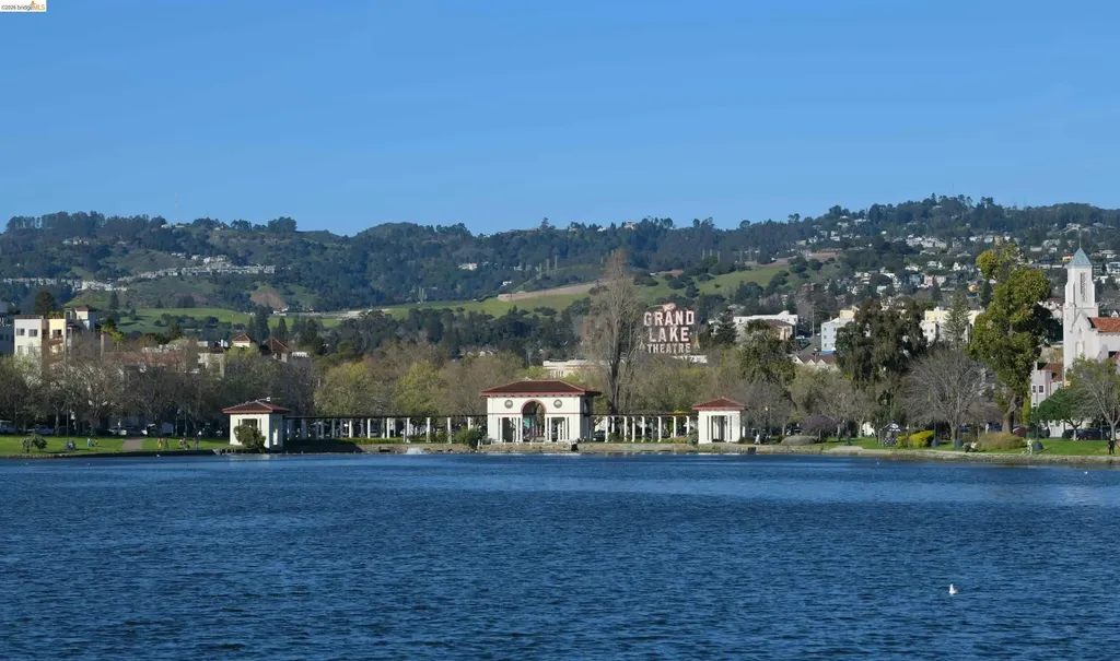 6611 Elverton Drive Oakland CA 94611