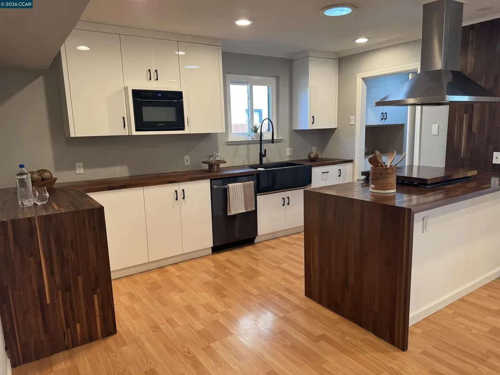 22780 Hesperian Boulevard Hayward CA 94541