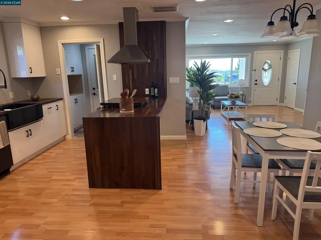 22780 Hesperian Boulevard Hayward CA 94541