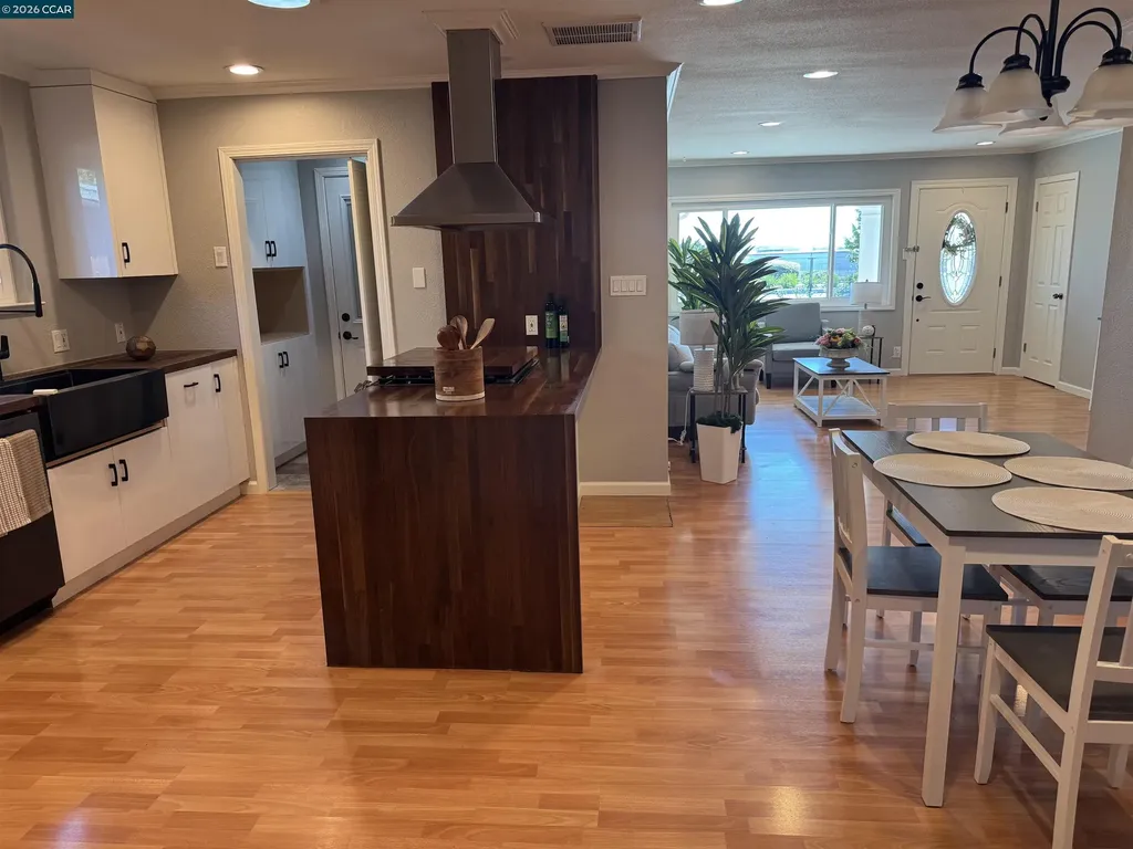 22780 Hesperian Boulevard Hayward CA 94541