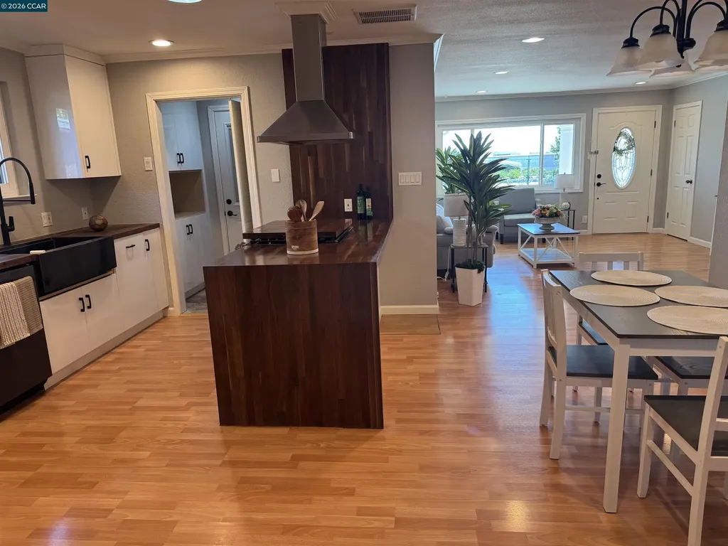 22780 Hesperian Boulevard Hayward CA 94541