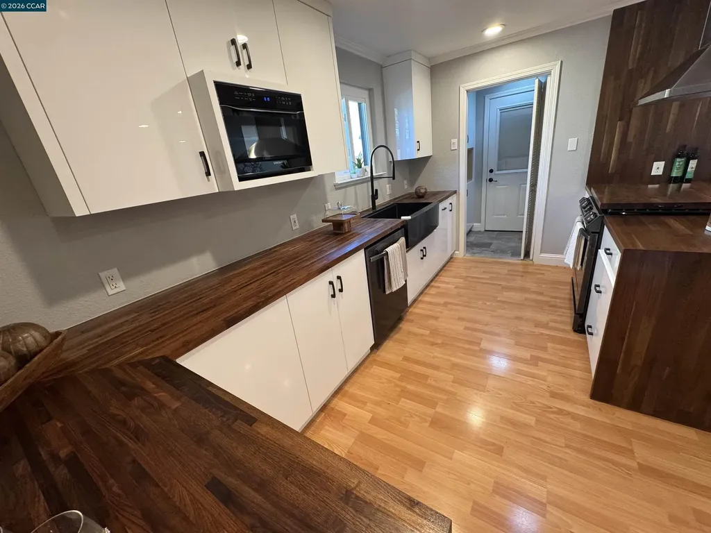 22780 Hesperian Boulevard Hayward CA 94541