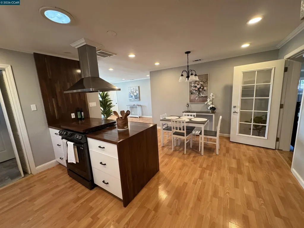 22780 Hesperian Boulevard Hayward CA 94541