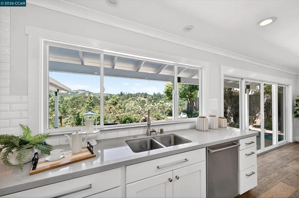 136 Ardith Drive Orinda CA 94563