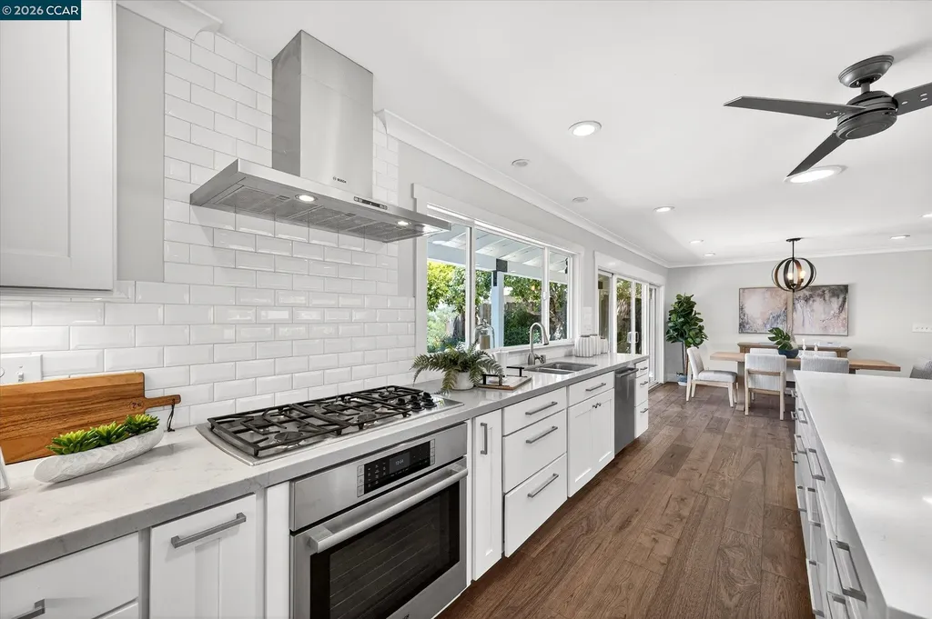 136 Ardith Drive Orinda CA 94563