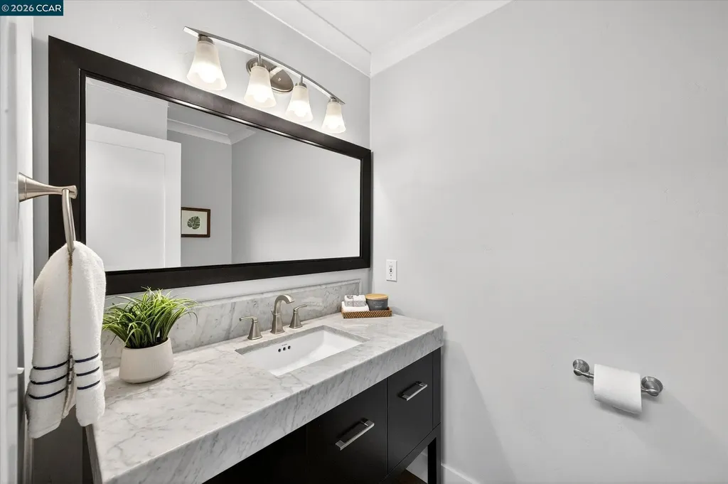 136 Ardith Drive Orinda CA 94563