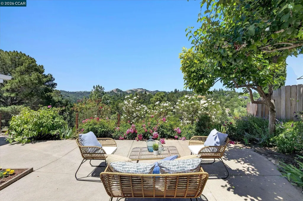 136 Ardith Drive Orinda CA 94563