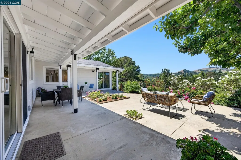 136 Ardith Drive Orinda CA 94563