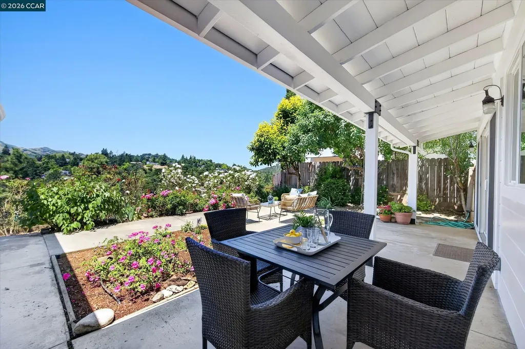 136 Ardith Drive Orinda CA 94563