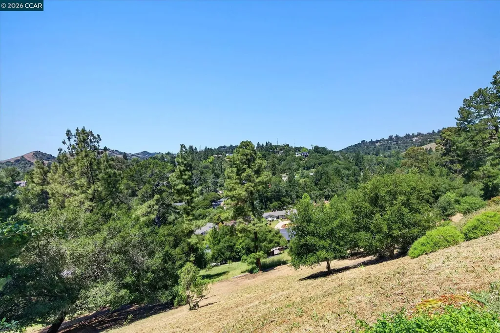 136 Ardith Drive Orinda CA 94563