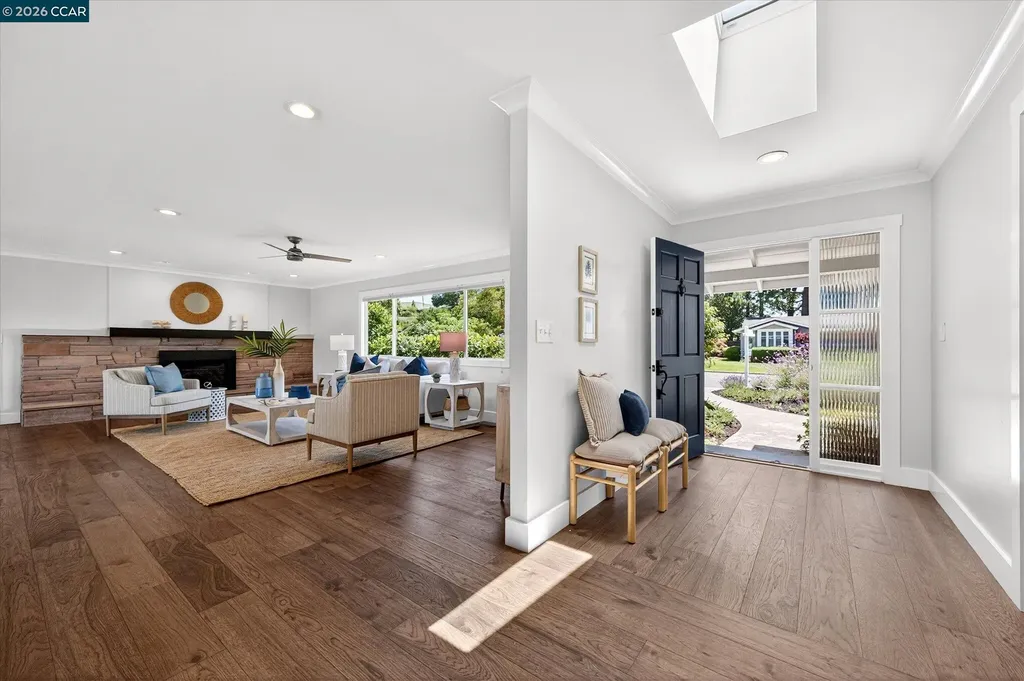 136 Ardith Drive Orinda CA 94563