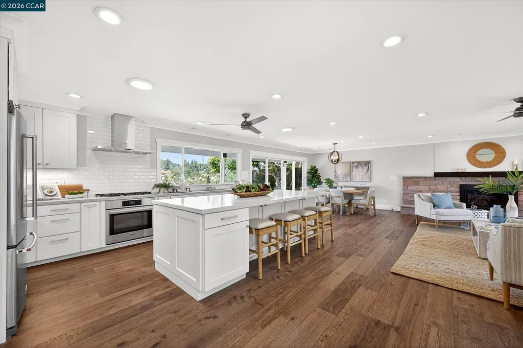 136 Ardith Drive Orinda CA 94563