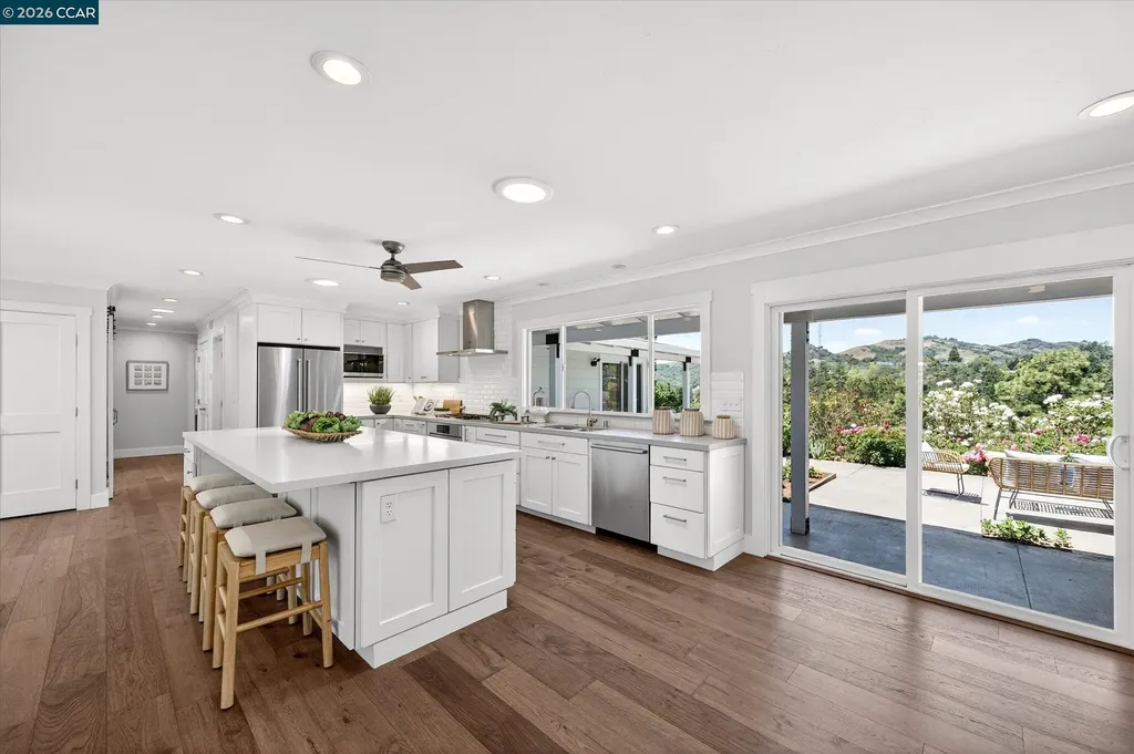 136 Ardith Drive Orinda CA 94563