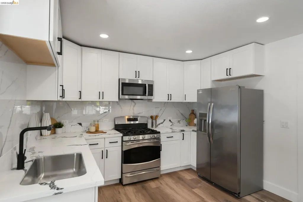 4006 Carrington Street Oakland CA 94601