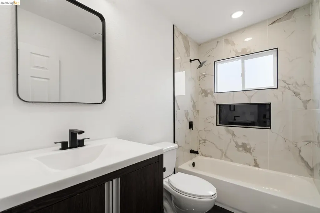 4006 Carrington Street Oakland CA 94601