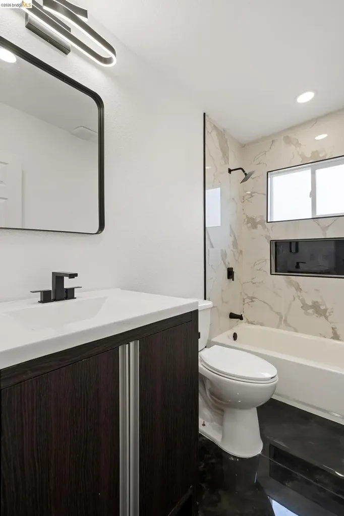 4006 Carrington Street Oakland CA 94601