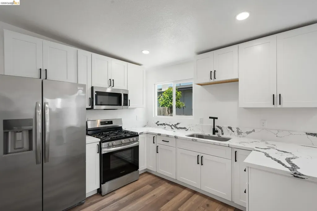 4006 Carrington Street Oakland CA 94601