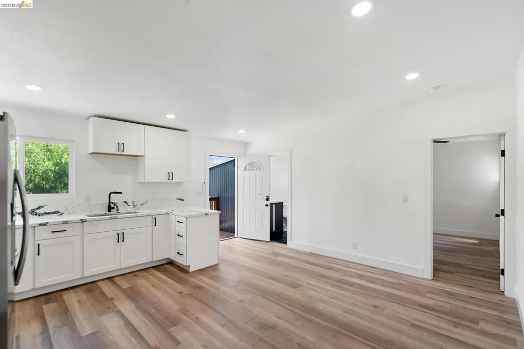 4006 Carrington Street Oakland CA 94601