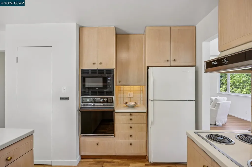 135 Canon Drive Orinda CA 94563