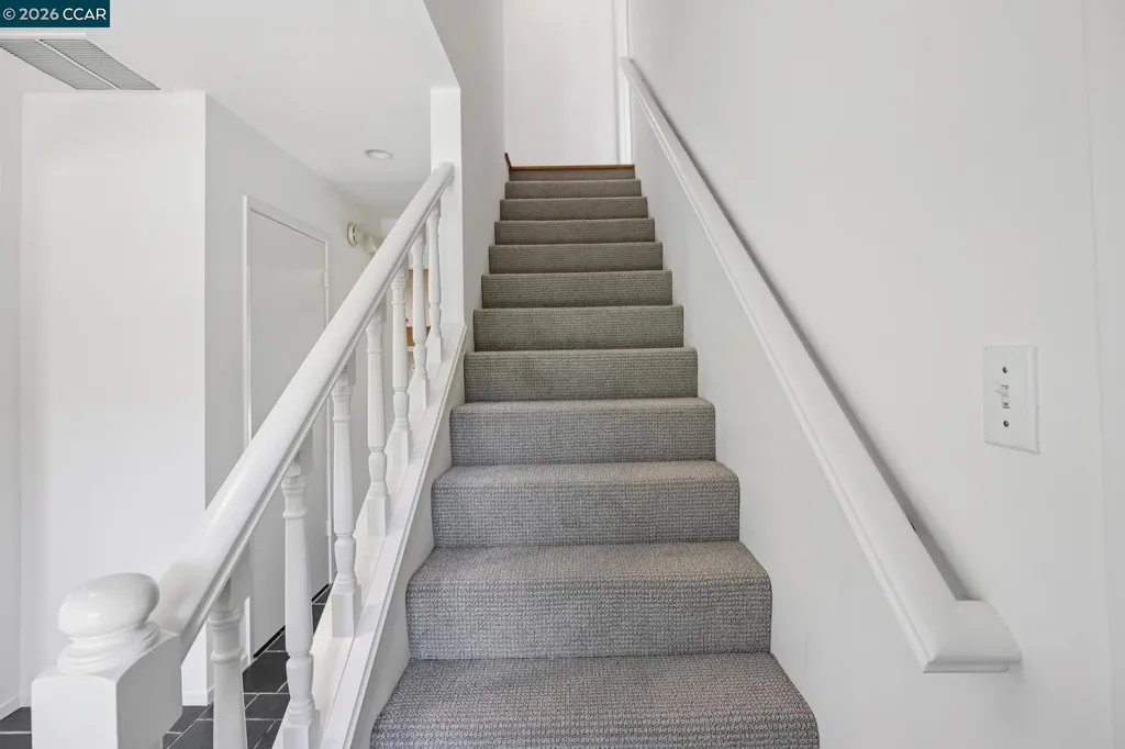 135 Canon Drive Orinda CA 94563