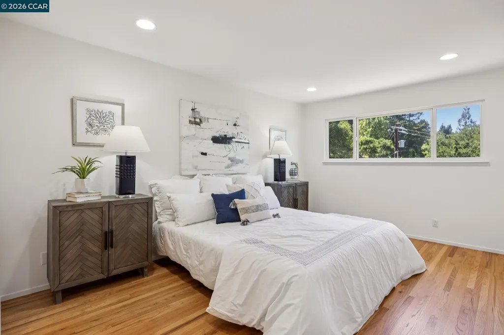 135 Canon Drive Orinda CA 94563