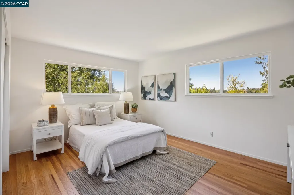 135 Canon Drive Orinda CA 94563