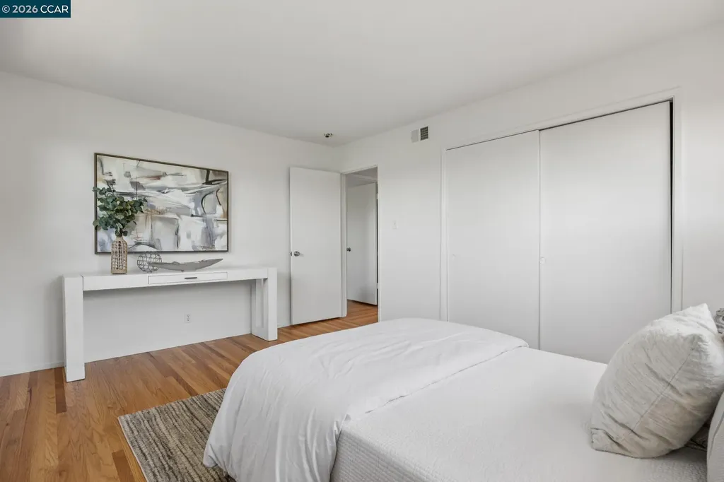 135 Canon Drive Orinda CA 94563