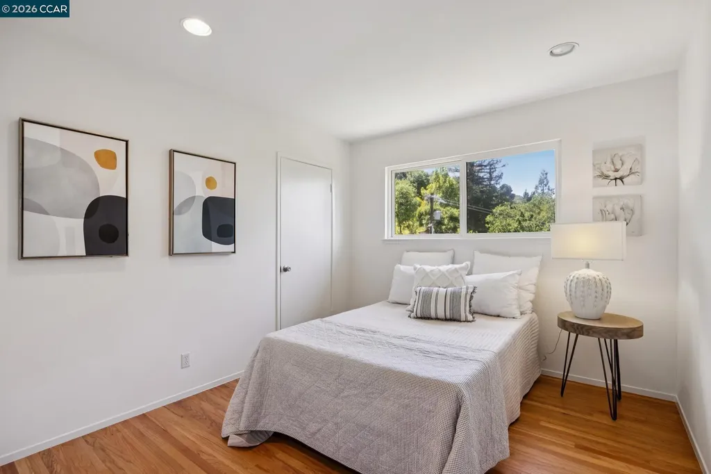 135 Canon Drive Orinda CA 94563