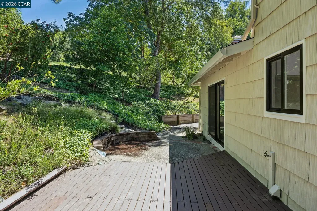 135 Canon Drive Orinda CA 94563
