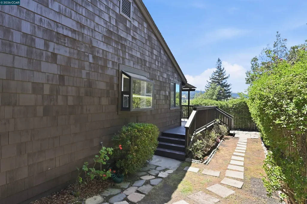 11 Swansea Lane Pleasant Hill CA 94523
